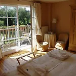 Le Vieux Moulin Hotel 4*