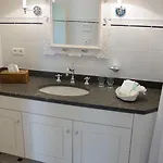 Le Vieux Moulin 4*