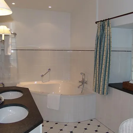 Le Vieux Moulin 4* Wévercé