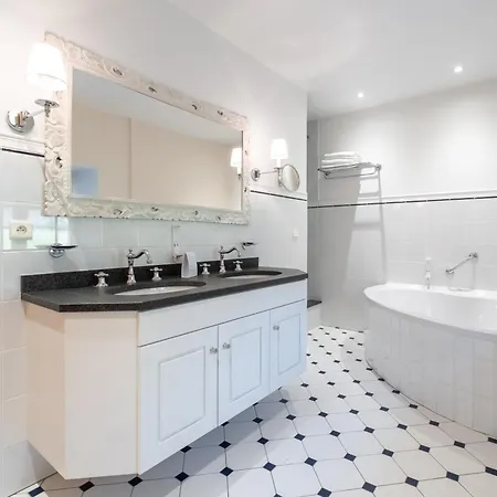 Le Vieux Moulin 4* Wévercé