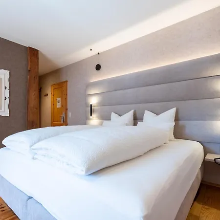 Le Vieux Moulin 4*