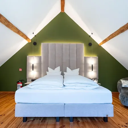 Le Vieux Moulin 4*
