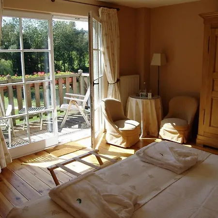 Le Vieux Moulin Hotel 4*