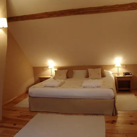 Le Vieux Moulin 4*